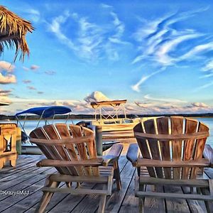 Snug Harbor Marina And Hotel