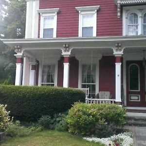 Monier Manor